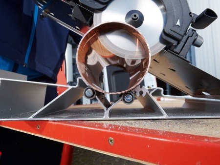 Аккумуляторный труборез PIPECUT mini, применение Аккумуляторный труборез PIPECUT mini, применение